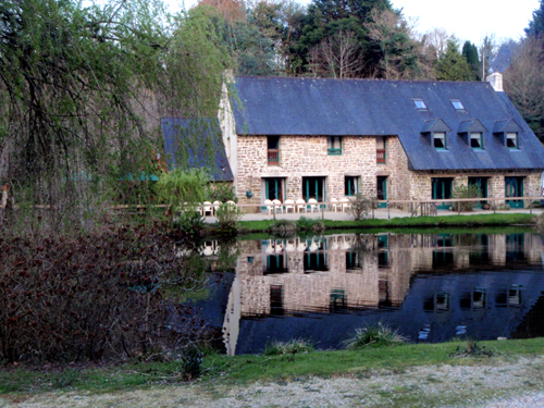 GITES LOCAGEM.COM LOCATION CREPES PLOMEUR